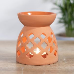 Quatrefoil Cut Out Terracotta Oil Burner /Wax Warmer