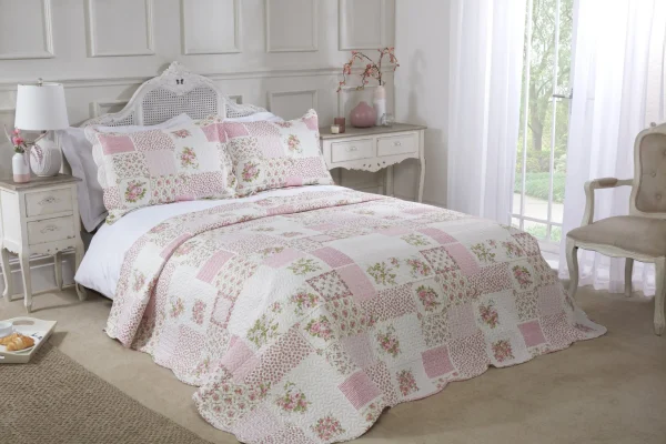 Pink Patchwork Bedspread Bedding Set